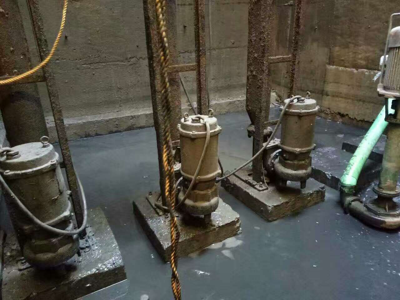 乳山污水池清理